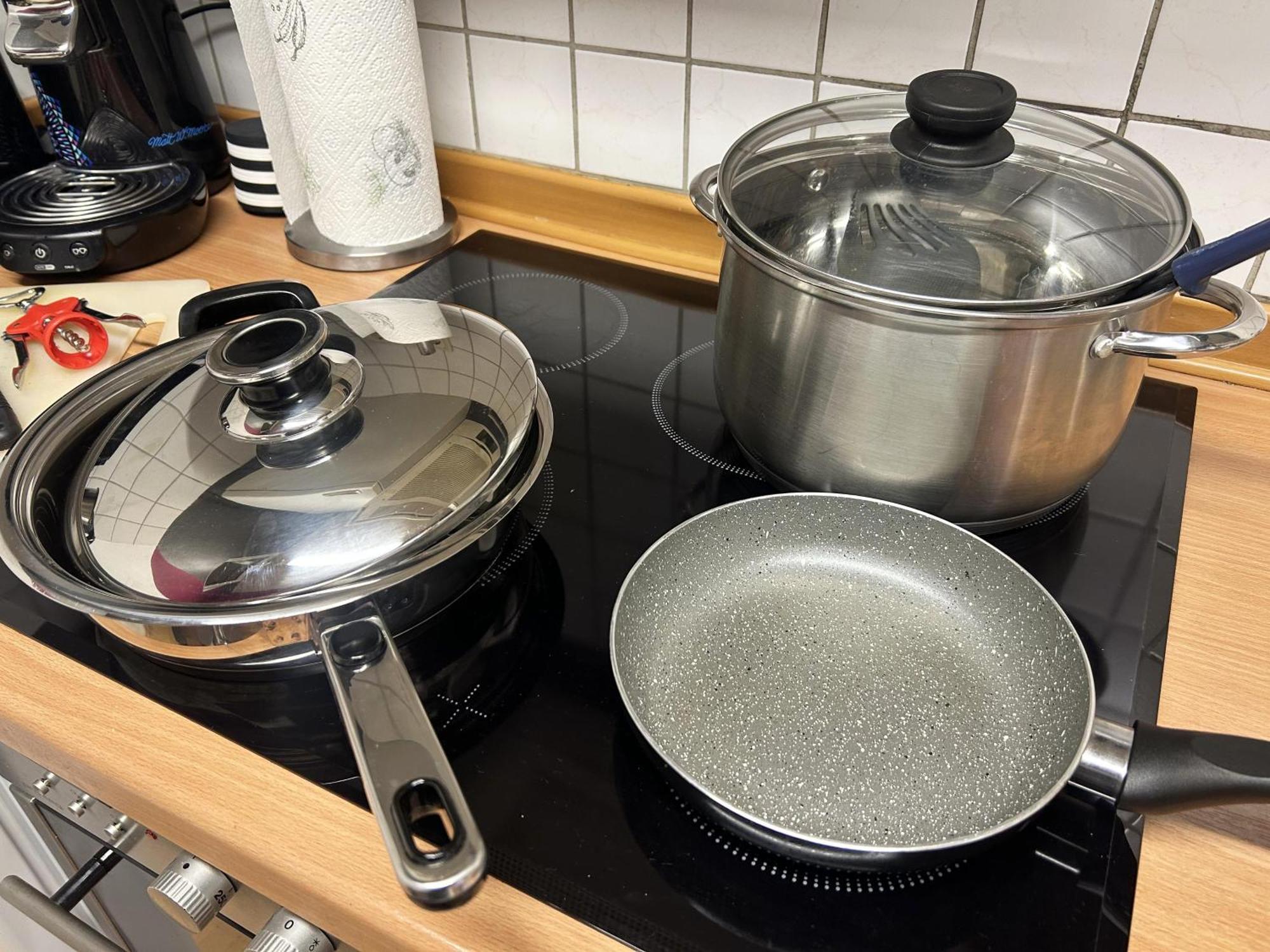 35qm 4 Personen Zentral! Kino! Kueche! Wallbox! Raeder, Eg Apartment