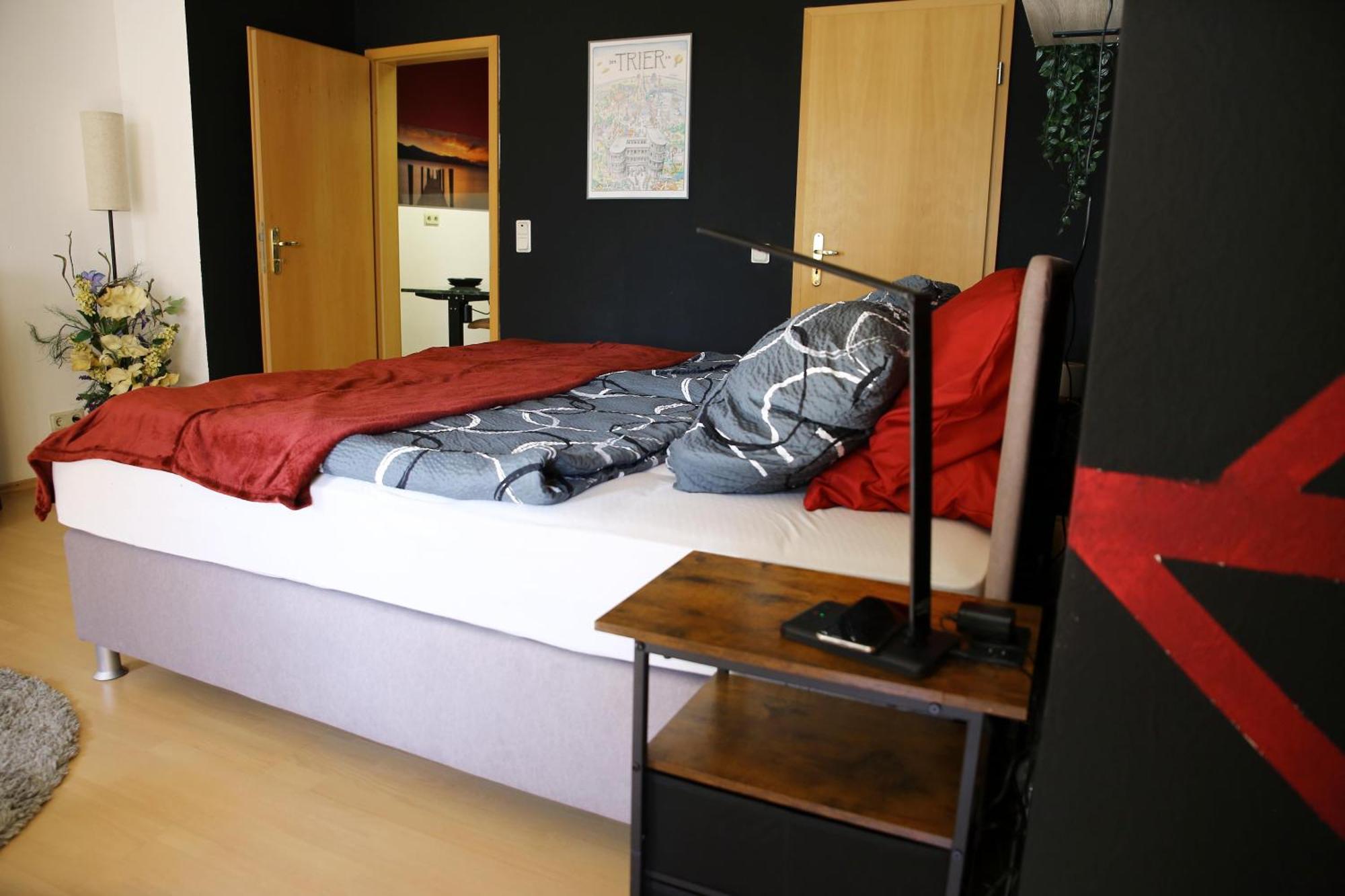 Apartment 35qm 4 Personen Zentral! Kino! Kueche! Wallbox! Raeder, Eg