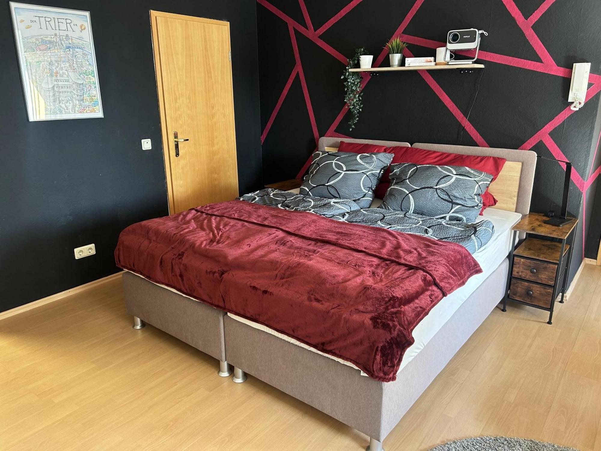 Apartment 35qm 4 Personen Zentral! Kino! Kueche! Wallbox! Raeder, Eg *