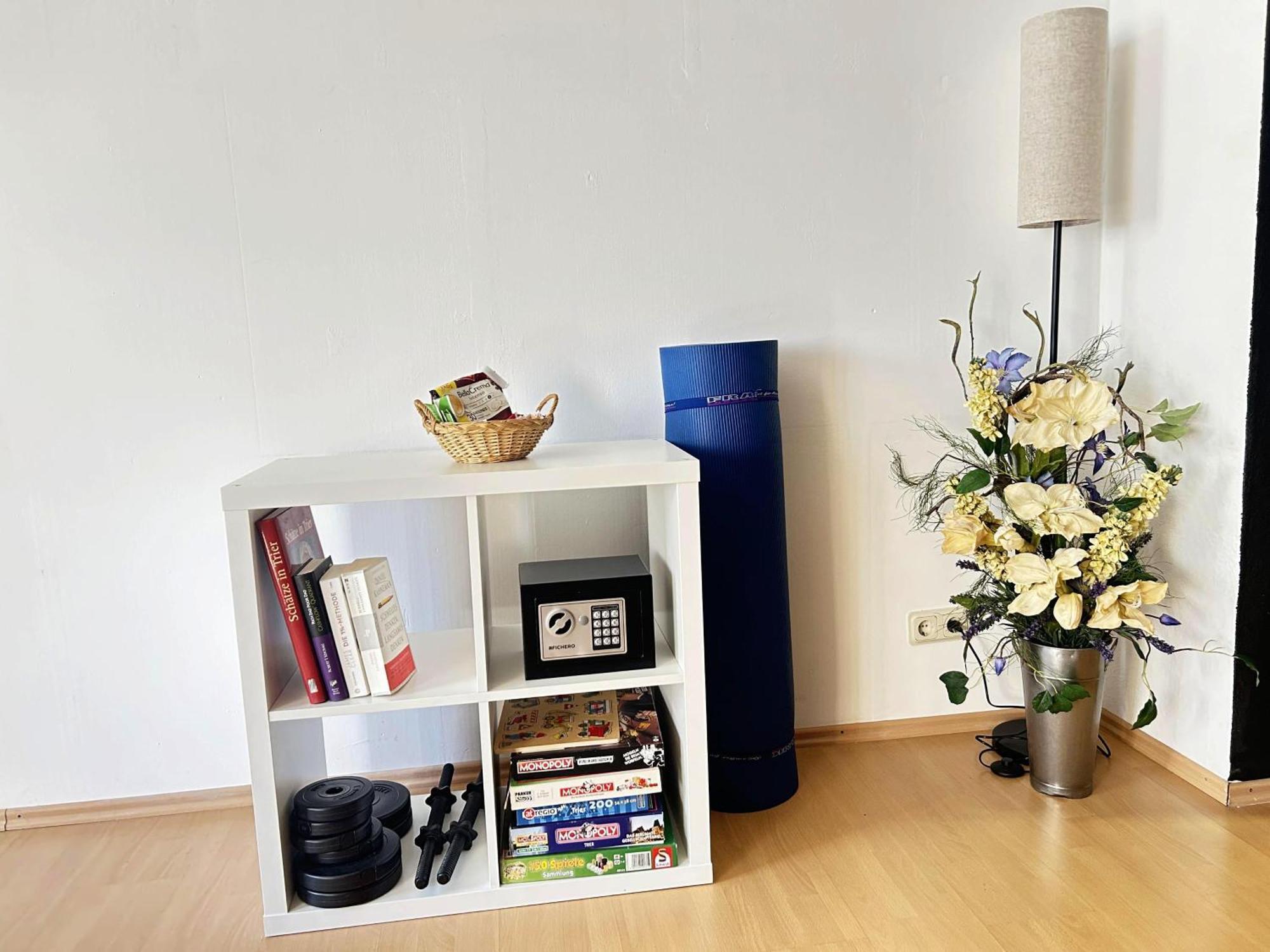 35qm 4 Personen Zentral! Kino! Kueche! Wallbox! Raeder, Eg Apartment Trier
